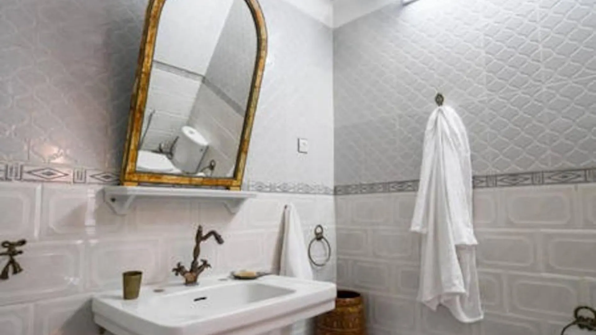 Charming Apartment In Fes El Bali 150M² With Garden
